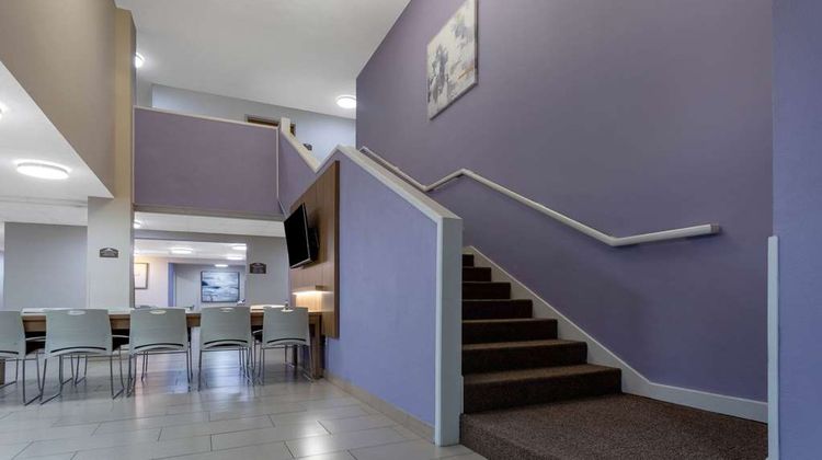 Microtel Inn & Suites Southern Pines Lobby