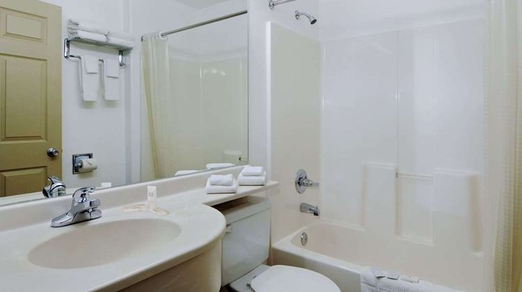Microtel Inn & Suites Eagle River Room