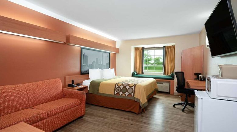 <b>Super 8 Columbus West Suite</b>. Images powered by <a href="https://iceportal.shijigroup.com/" title="IcePortal" target="_blank">IcePortal</a>.