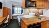 <b>Microtel Inn & Suites Port Charlotte Suite</b>. Images powered by <a href="https://iceportal.shijigroup.com/" title="IcePortal" target="_blank">IcePortal</a>.