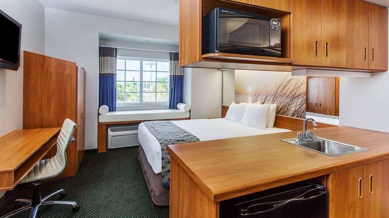 <b>Microtel Inn & Suites Port Charlotte Suite</b>. Images powered by <a href="https://iceportal.shijigroup.com/" title="IcePortal" target="_blank">IcePortal</a>.