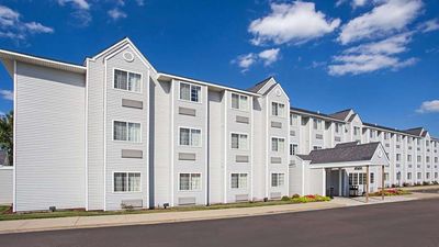Microtel Inn & Suites by Wyndham Holland