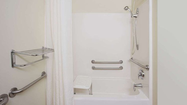 Microtel Inn & Suites by Wyndham Holland Room