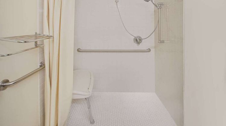 Microtel Inn & Suites by Wyndham Holland Room