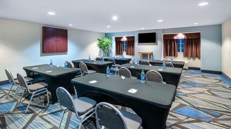 <b>Microtel Inn & Suites Columbus North Meeting</b>. Images powered by <a href="https://iceportal.shijigroup.com/" title="IcePortal" target="_blank">IcePortal</a>.