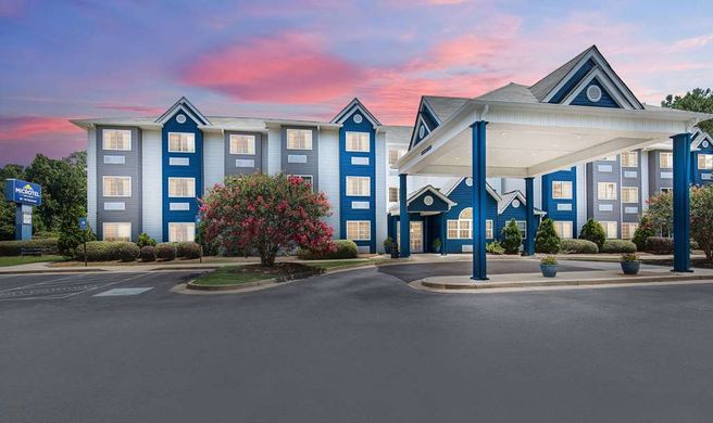Microtel Inn & Suites Columbus North Exterior