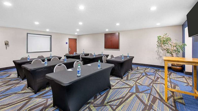 <b>Microtel Inn & Suites Columbus North Meeting</b>. Images powered by <a href="https://iceportal.shijigroup.com/" title="IcePortal" target="_blank">IcePortal</a>.