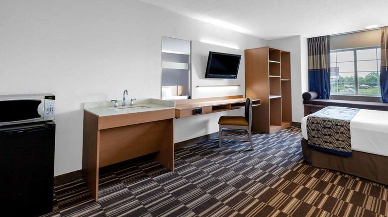 <b>Microtel Inn & Suites BWI Airport Suite</b>. Images powered by <a href="https://iceportal.shijigroup.com/" title="IcePortal" target="_blank">IcePortal</a>.
