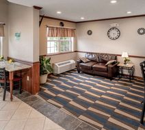 Microtel Inn/Suites by Wyndham Beckley E Lobby