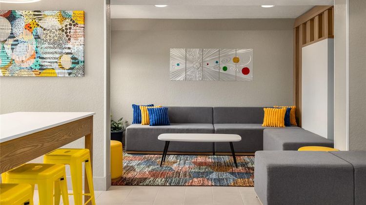 Microtel Inn & Suites Culpeper Lobby