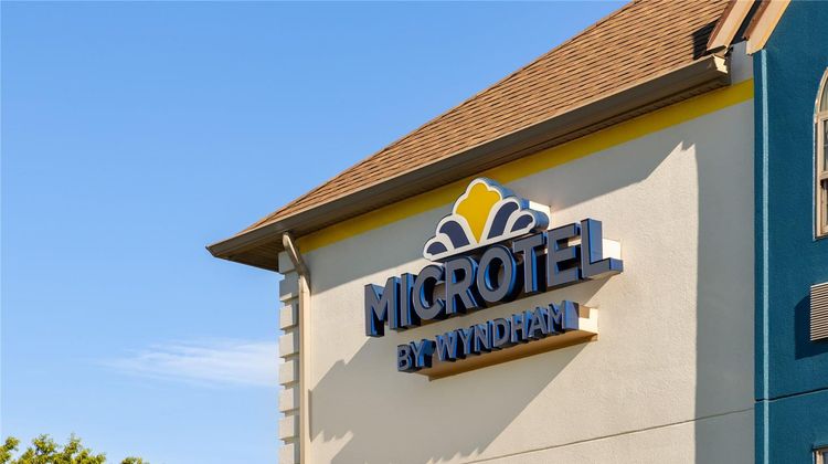 Microtel Inn & Suites Culpeper Exterior