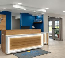 Microtel Inn & Suites Culpeper Lobby