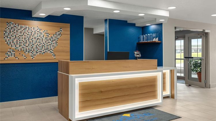 Microtel Inn & Suites Culpeper Lobby