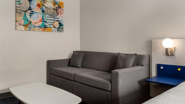 Microtel Inn & Suites Culpeper Suite
