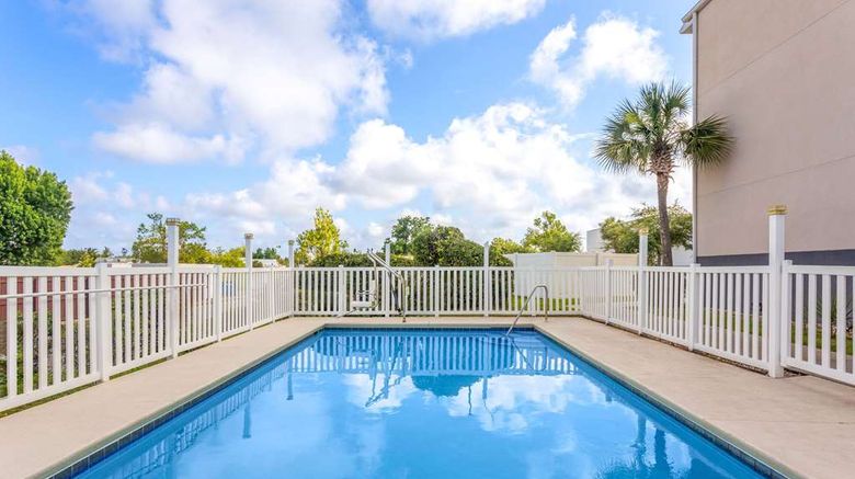 <b>Microtel Inn & Suites Panama City Pool</b>. Images powered by <a href="https://iceportal.shijigroup.com/" title="IcePortal" target="_blank">IcePortal</a>.
