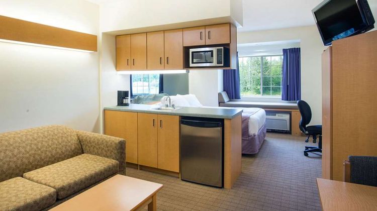 Microtel Inn & Suites Plattsburgh Room