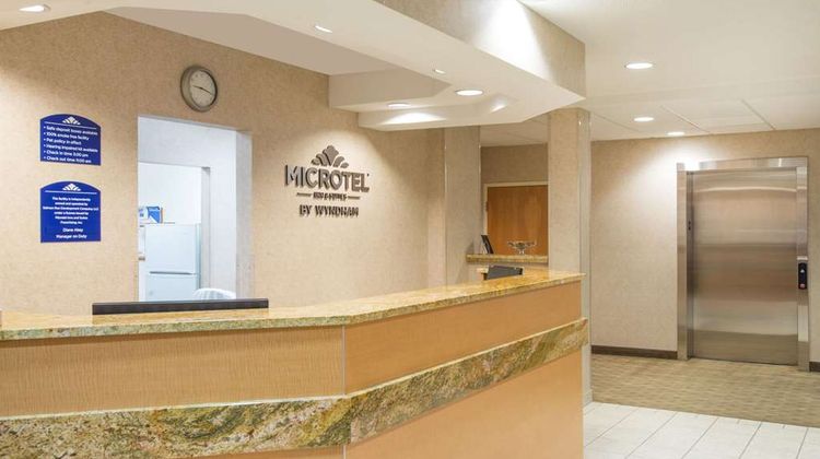 Microtel Inn & Suites Plattsburgh Lobby