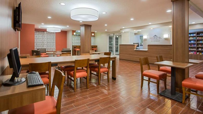<b>Microtel Inn & Suites Walterboro Lobby</b>. Images powered by <a href="https://iceportal.shijigroup.com/" title="IcePortal" target="_blank">IcePortal</a>.