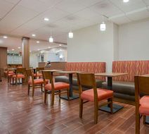 Microtel Inn & Suites Walterboro Lobby