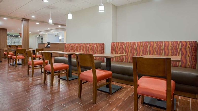<b>Microtel Inn & Suites Walterboro Lobby</b>. Images powered by <a href="https://iceportal.shijigroup.com/" title="IcePortal" target="_blank">IcePortal</a>.