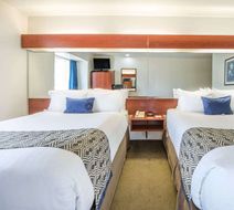 Microtel Inn & Suites Miami Room