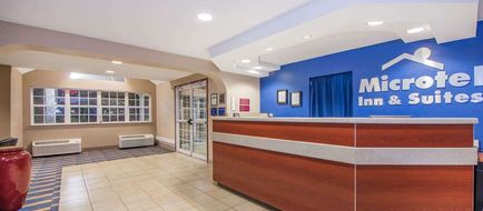 Microtel Inn & Suites Miami Lobby