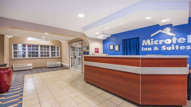 Microtel Inn & Suites Miami Lobby