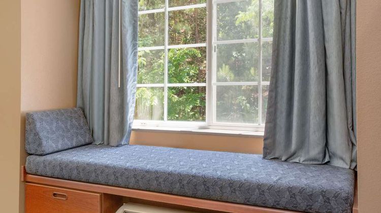 Microtel Inn & Suites Gardendale Room