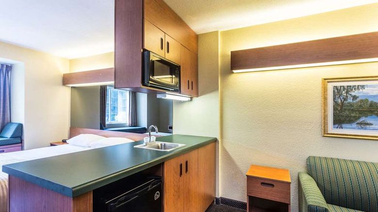 <b>Microtel Inn & Suites by Wyndham Ocala Suite</b>. Images powered by <a href="https://iceportal.shijigroup.com/" title="IcePortal" target="_blank">IcePortal</a>.