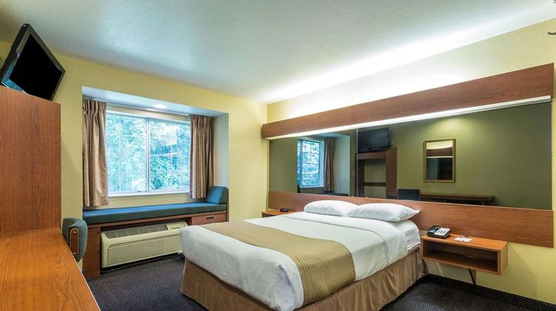 <b>Microtel Inn & Suites by Wyndham Ocala Room</b>. Images powered by <a href="https://iceportal.shijigroup.com/" title="IcePortal" target="_blank">IcePortal</a>.
