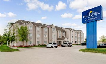 Microtel Inn & Suites Bellevue