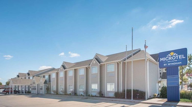 Microtel Inn & Suites by Wyndham Altus Exterior
