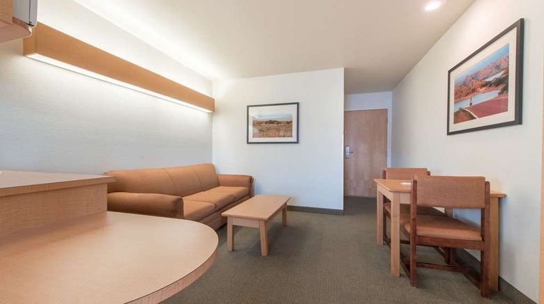 <b>Microtel Inn & Suites by Wyndham Altus Room</b>. Images powered by <a href="https://iceportal.shijigroup.com/" title="IcePortal" target="_blank">IcePortal</a>.