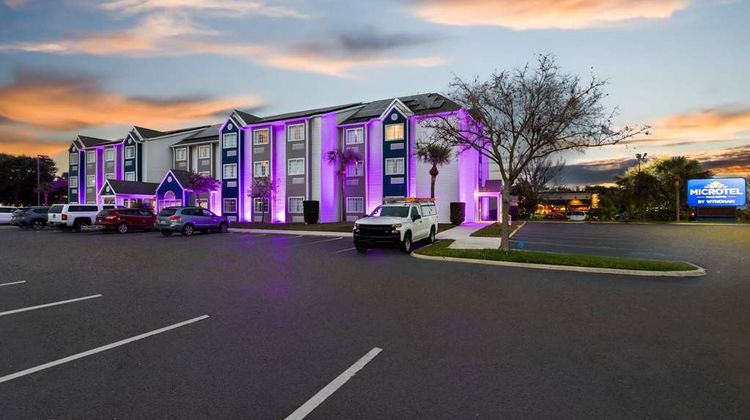 Microtel Inn & Suites Zephyrhills Exterior