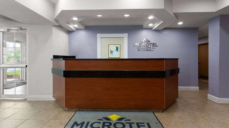 Microtel Inn & Suites Zephyrhills Lobby