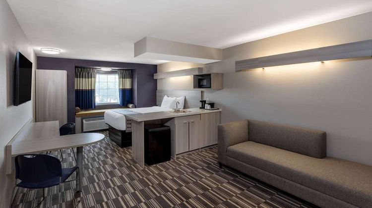 Microtel Inn & Suites Bossier City Suite