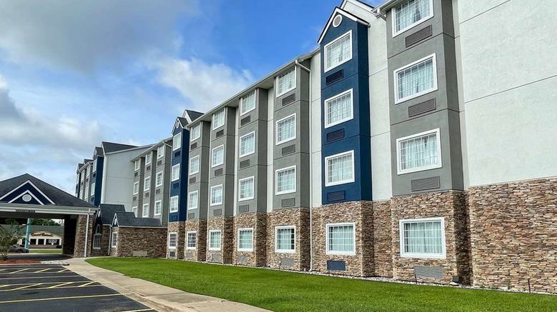 <b>Microtel Inn & Suites Bossier City Exterior</b>. Images powered by <a href="https://iceportal.shijigroup.com/" title="IcePortal" target="_blank">IcePortal</a>.