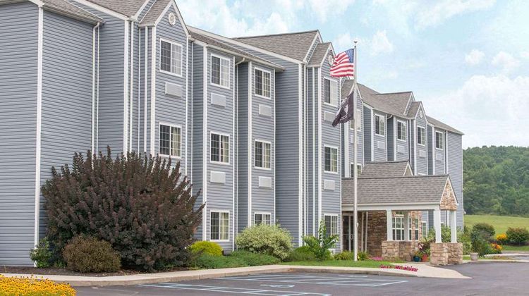 Microtel Inn & Suites by Wyndham Exterior
