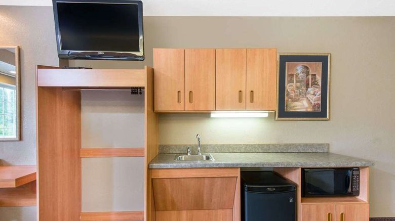 <b>Microtel Inn & Suites by Wyndham Suite</b>. Images powered by <a href="https://iceportal.shijigroup.com/" title="IcePortal" target="_blank">IcePortal</a>.