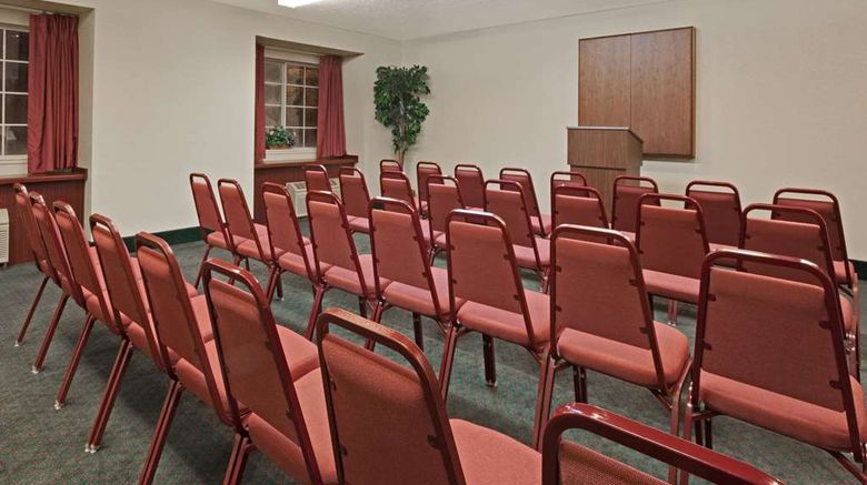 <b>Days Inn & Suites by Wyndham Brandon Meeting</b>. Images powered by <a href="https://iceportal.shijigroup.com/" title="IcePortal" target="_blank">IcePortal</a>.