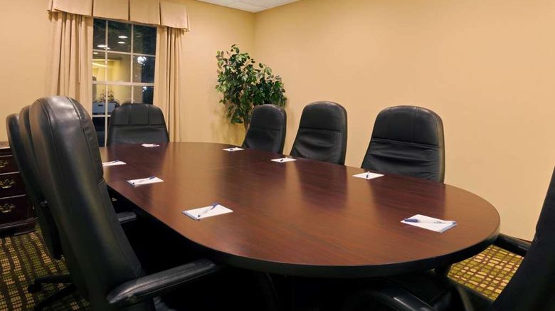 <b>Days Inn & Suites by Wyndham Brandon Meeting</b>. Images powered by <a href="https://iceportal.shijigroup.com/" title="IcePortal" target="_blank">IcePortal</a>.