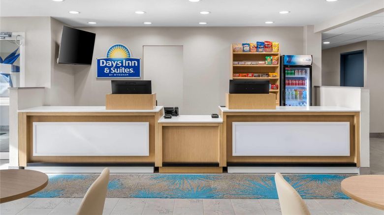 <b>Days Inn & Suites by Wyndham Brandon Lobby</b>. Images powered by <a href="https://iceportal.shijigroup.com/" title="IcePortal" target="_blank">IcePortal</a>.