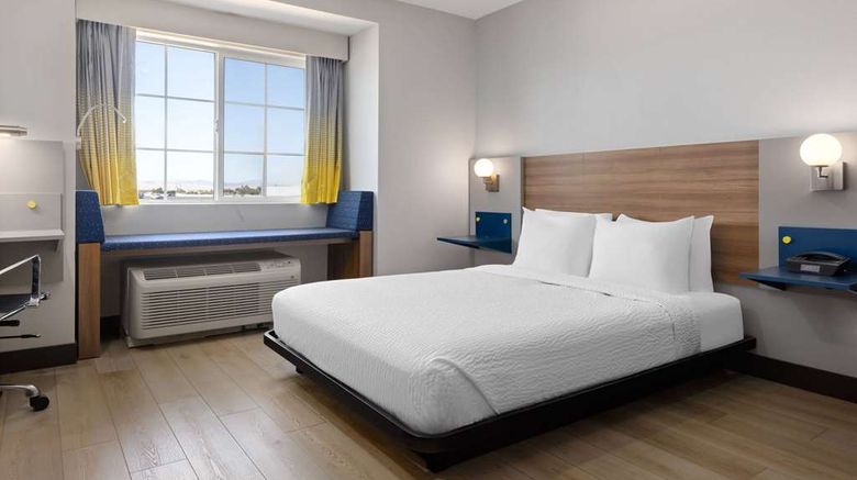 <b>Microtel Inn & Suites by Wyndham Tracy Suite</b>. Images powered by <a href="https://iceportal.shijigroup.com/" title="IcePortal" target="_blank">IcePortal</a>.