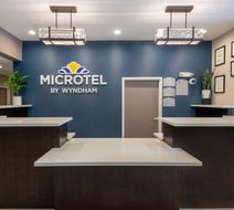 Microtel Inn & Suites by Wyndham Tracy Lobby