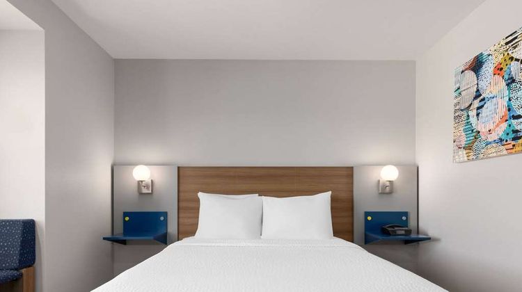 Microtel Inn & Suites by Wyndham Tracy Room