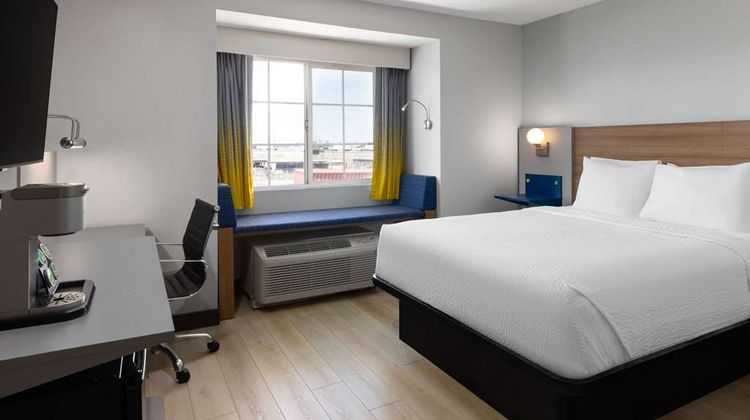 Microtel Inn & Suites by Wyndham Tracy Room