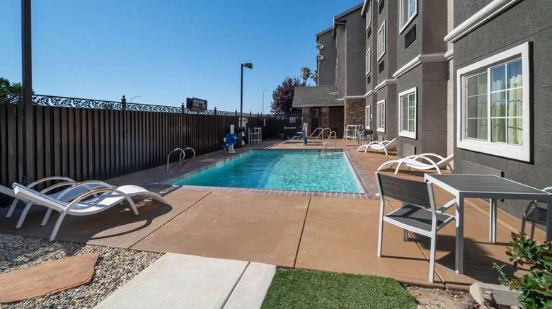 <b>Microtel Inn & Suites by Wyndham Tracy Pool</b>. Images powered by <a href="https://iceportal.shijigroup.com/" title="IcePortal" target="_blank">IcePortal</a>.
