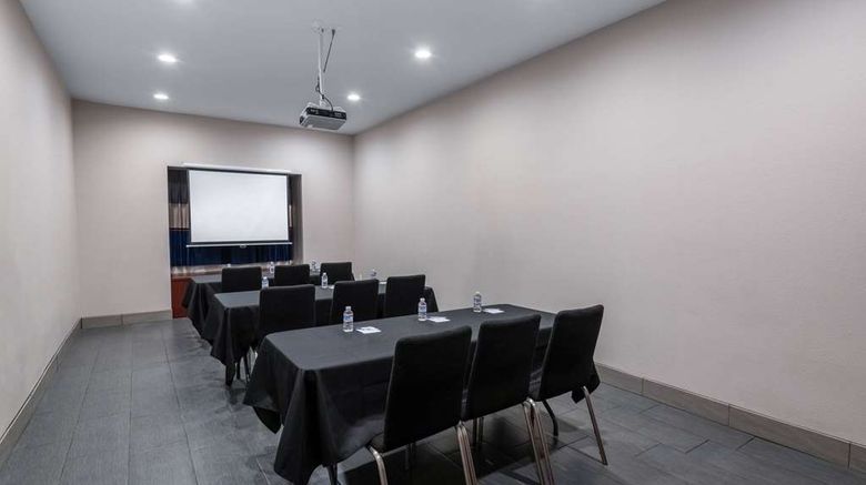 <b>Microtel Inn & Suites by Wyndham Tracy Meeting</b>. Images powered by <a href="https://iceportal.shijigroup.com/" title="IcePortal" target="_blank">IcePortal</a>.