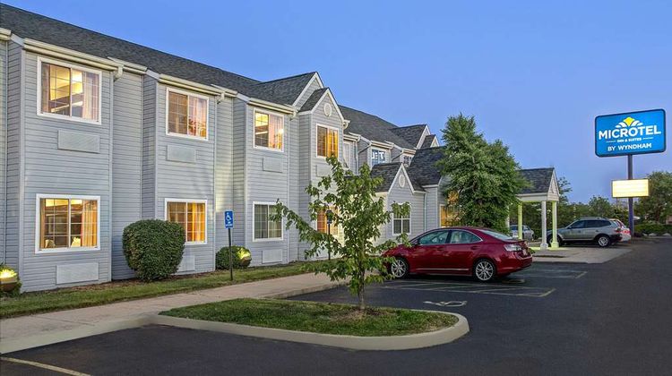 Microtel Inn & Suites by Wyndham Mason Exterior