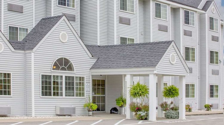 Microtel Inn/Suites by Wyndham Gassaway Exterior